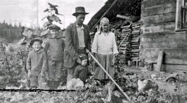 Neiland / Jardine family in the garden